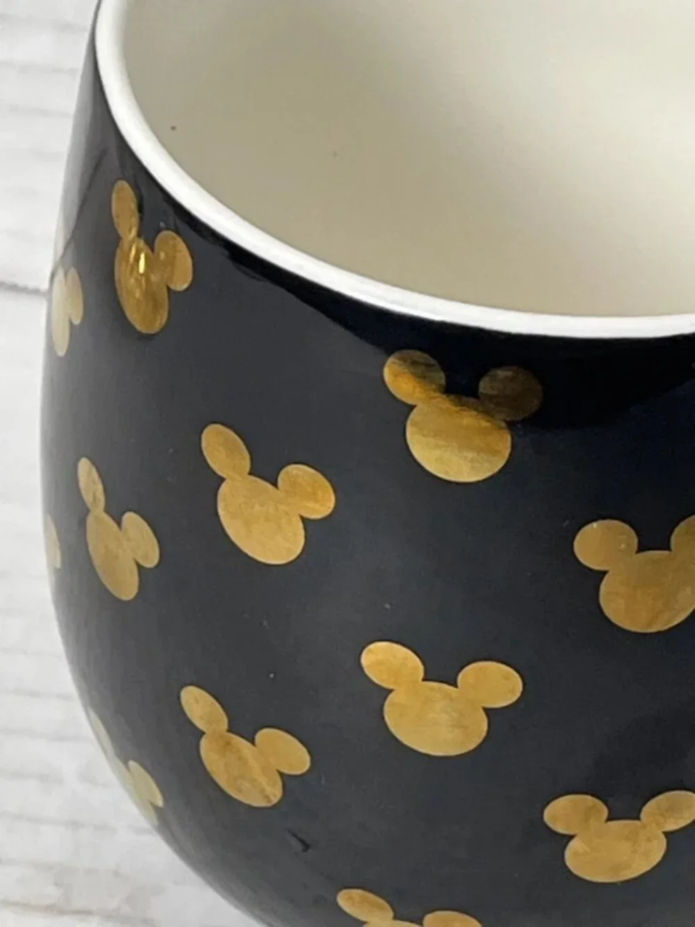 Disney MICKEY MOUSE MUG Black Gold Porcelain Coffee Cup Metallic Handle 16oz